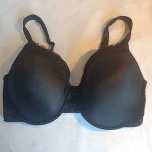 Black padded underwire bra